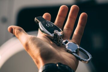 Hoe onderhandel je bij je eerste auto-aankoop